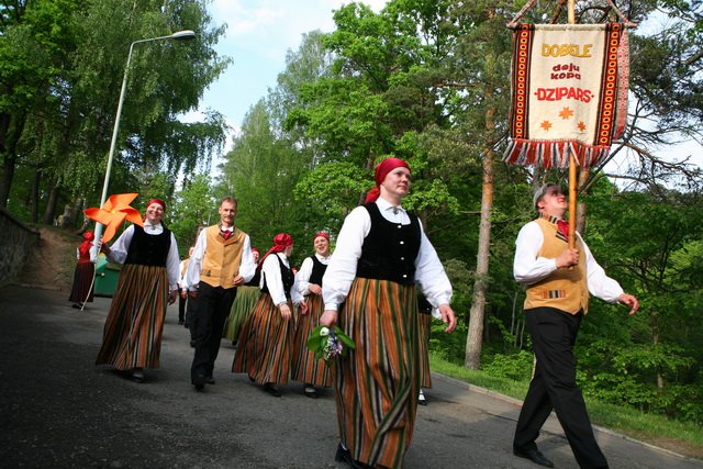 "Dzīpars"