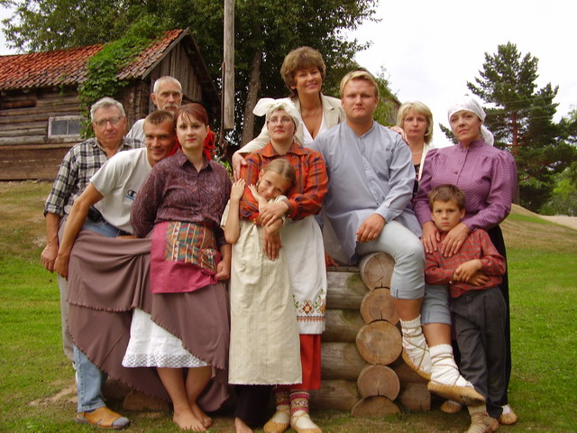 Pēc izrādes "Brīnumzālīte" pēc Blaumaņa Atē, 2006.g.